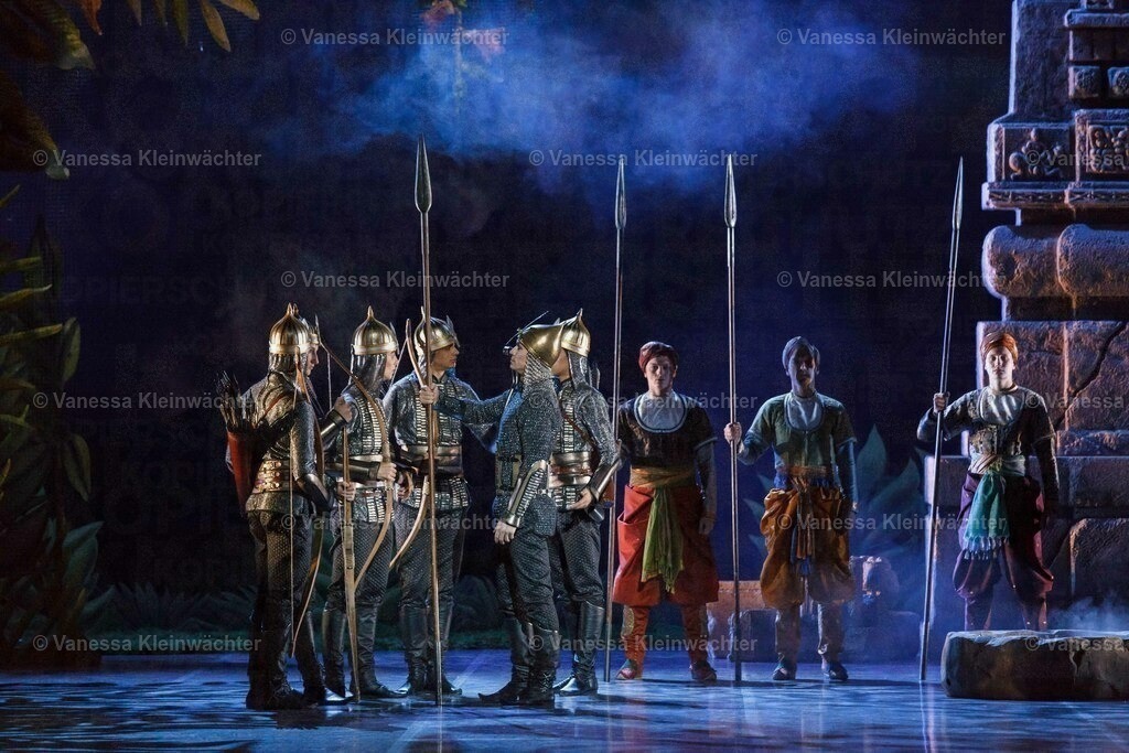  Ballett "La Bayadère" (Fotoprobe) in der Staatsoper unter den Linden | Berlin, 02.11.2018: Fotoprobe des Balletts "La Bayadere" in der Staatsoper Unter Den Linden.  - Realisiert mit Pictrs.com