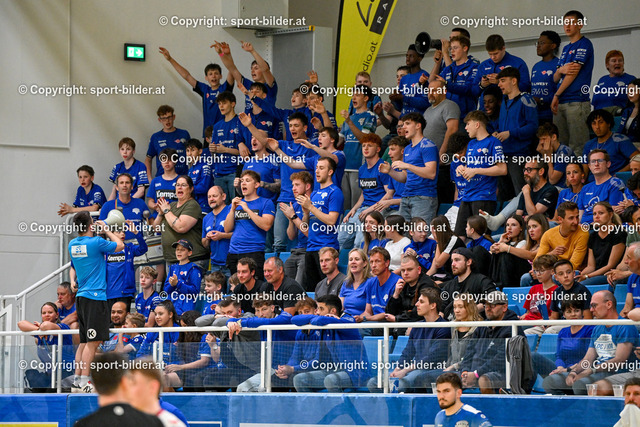 AUT, HLA, HC Linz AG vs Fivers WAT Margareten | 21.05.2024, Sporthauptschule Linz-Kleinmuenchen, AUT, HLA, HC Linz AG vs Fivers WAT Margareten, im Bild Fans - Zuschauer HC Linz AG (Linz)


// HLA, Handball Liga Austria Match between HC Linz AG vs Fivers WAT Margareten in Linz, Austria on 2024/05/21