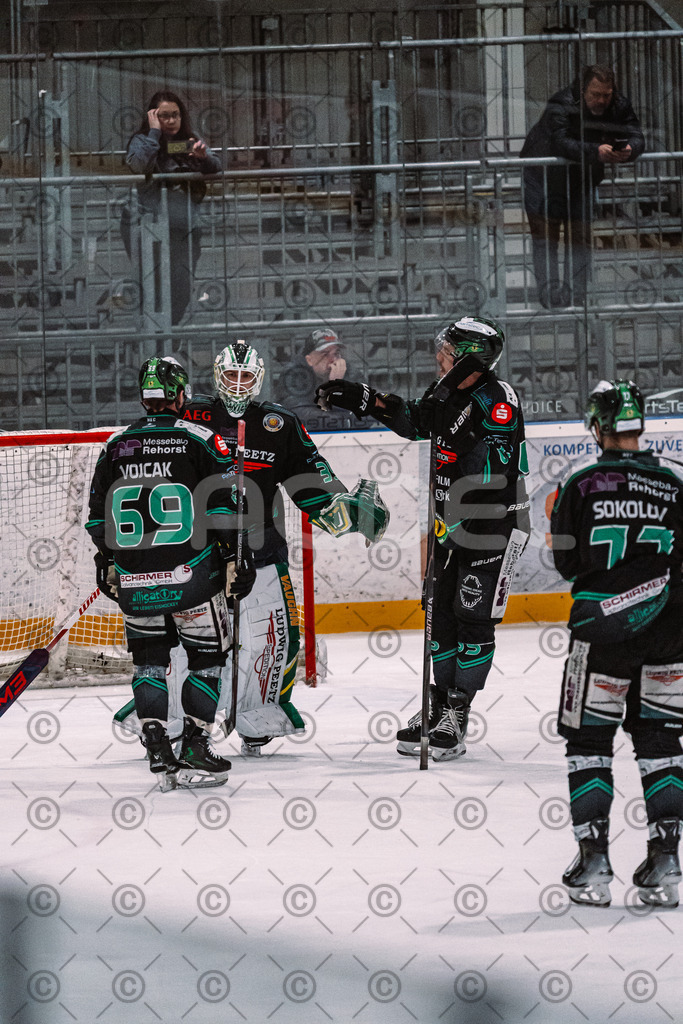 Alligators_vs_Memmingen_09_01_2026-69 | Höchstadt Alligators Fotogalerie: Eishockey-Action aus Franken. Professionelle Spielfotos, Portraits & Stadionbilder zum Download. Jetzt entdecken! - Realisiert mit Pictrs.com