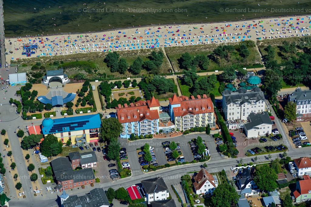 3637704 | ZINNOWITZ 25.08.2016 Gebäudekomplex der Hotelanlage "Kleine Strandburg" an der Dünenstraße in Zinnowitz auf der Insel Usedom im Bundesland Mecklenburg-Vorpommern, Deutschland. Weiterführende Informationen bei: MST Hotel GmbH. // Complex of the hotel building "Kleine Strandburg" on street Duenenstrasse in Zinnowitz on the island of Usedom in the state Mecklenburg - Western Pomerania, Germany. Further information at: MST Hotel GmbH. Foto: Gerhard Launer