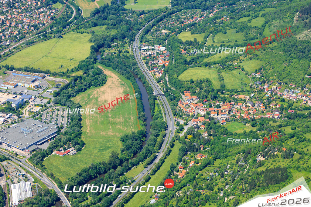 Die Luftaufnahme der Stadt Jena wurde vom UL-Flugzeug heraus erstellt ( keine Drohne )- hohe Auflösung für beste Qualität