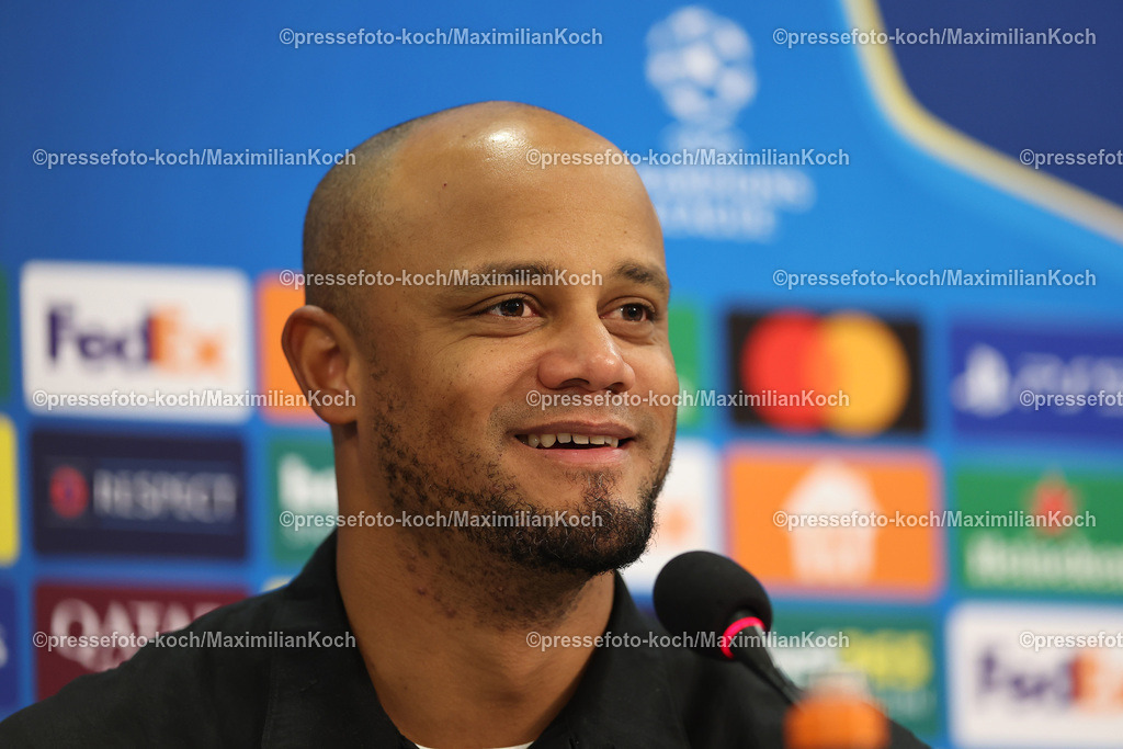 UCL10122401110 | 10.12.2024, Fußball, UEFA Champions League, Schachtar Donezk - FC Bayern München, Arena AufSchalke Gelsenkirchen, 8. Spieltag Saison 2024 2025: Pressekonferenz nach dem Spiel mit den Trainern - Trainer Vincent Kompany (Cheftrainer Bayern)DFB regulations prohibit any use of photographs as image sequences and or quasi-video.