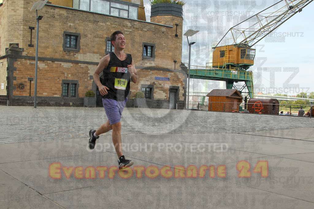 250920_1522_EV4_8605 | Sportfotografie im Rhein-Sieg Kreis, Köln, Bonn, NRW, Rheinland Pfalz, Hessen, etc. Unser Tätigkeitsfeld umfasst den Laufsport vom Volkslauf über den Marathon, Duathlon, Triathon bis zum Ultralauf wie Kölnpfad Ultra oder Schindertrail.