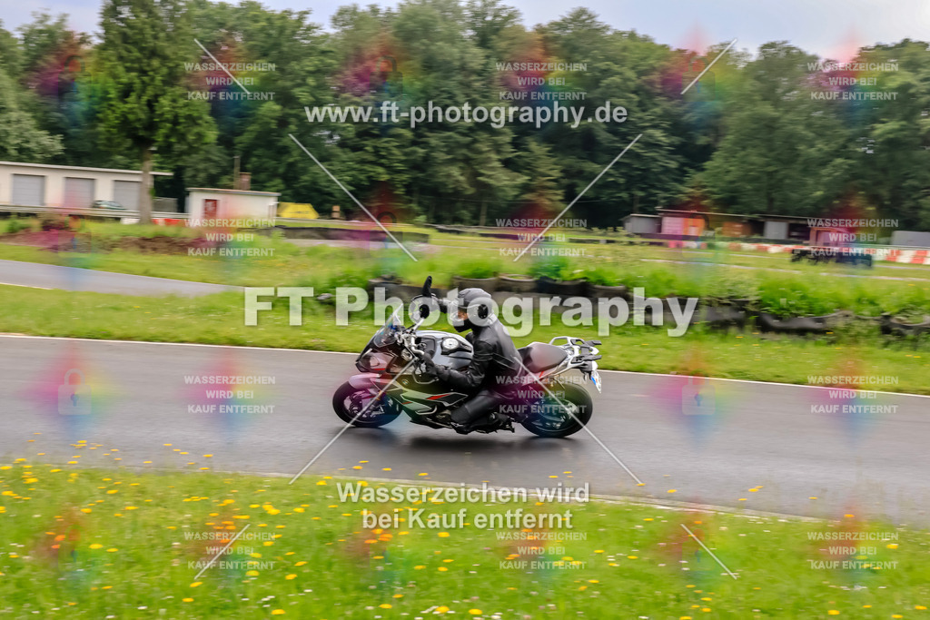 VBK-6963 | Hier findet Ihr Bilder von Touristenfahrten auf der Nürburgring Nordschleife oder von anderen Veranstaltungen die ich besucht habe. Viel Spass beim Durch Schauen 