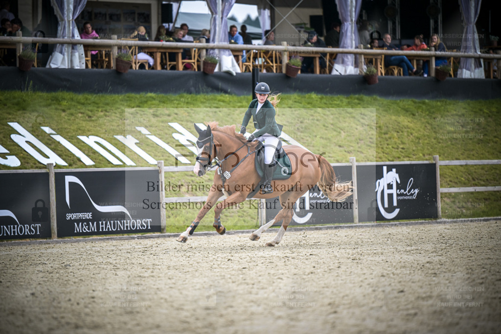 DOS_1685 | Entdecke hochwertige Reitturnierfotos von Foto Oger. Professionell, emotional und authentisch – jetzt Lieblingsmomente im Shop bestellen. - Realisiert mit Pictrs.com