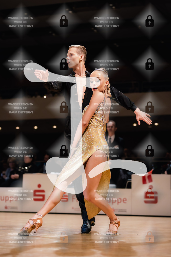 Goldstadtpokal 2025 - WDSF Open Latin Youth 8th (92) Sean Baciak _ Veronika Vilemova (Slovak Republic)-2025-01-25-8707 | Webshop for digital downloads and prints of dance sport, event & show photographer Julian Link - Realisiert mit Pictrs.com