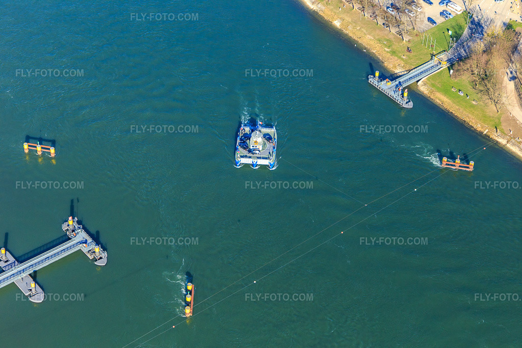 Aerial view: Rhine ferry Plittersdorf-Seltz in Seltz in the state Bas-Rhin, France. – Photo: IMG_104853.jpg taken on 03/14/2018 by Werner Riehm/FLY-FOTO.com – Resolution of the original: 5472 x 3648 px – Inforoute alsace