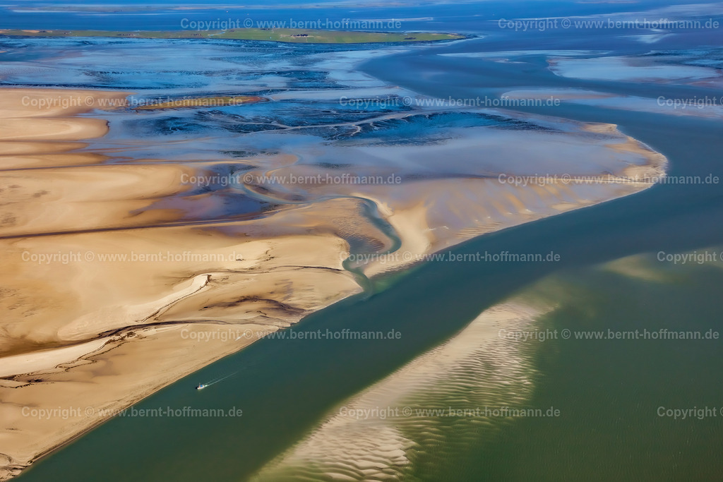 PLB_2317z_Suederoogsand_Nordbl_90x60 | Luftbild, Watt-Strukturen, Sandwatt mit Prielen bei Ebbe. Suederoogsand mit dem Blick nach Norden. - Realisiert mit Pictrs.com