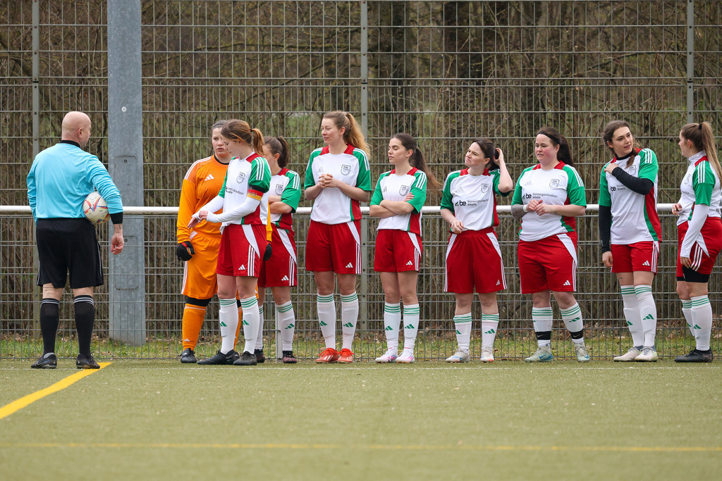 WASFCH_260321_3582 | SGM DJK Wasseralfingen/Neuler vs. 1.FC Heidenheim 1846 II, Fußball, Frauen, Bezirksliga, 2025/2026, 13. Spieltag, 21.03.2026 in Wasseralfingen, Kunstrasen Bürgle(Foto: Michael Bulling) - Realisiert mit Pictrs.com