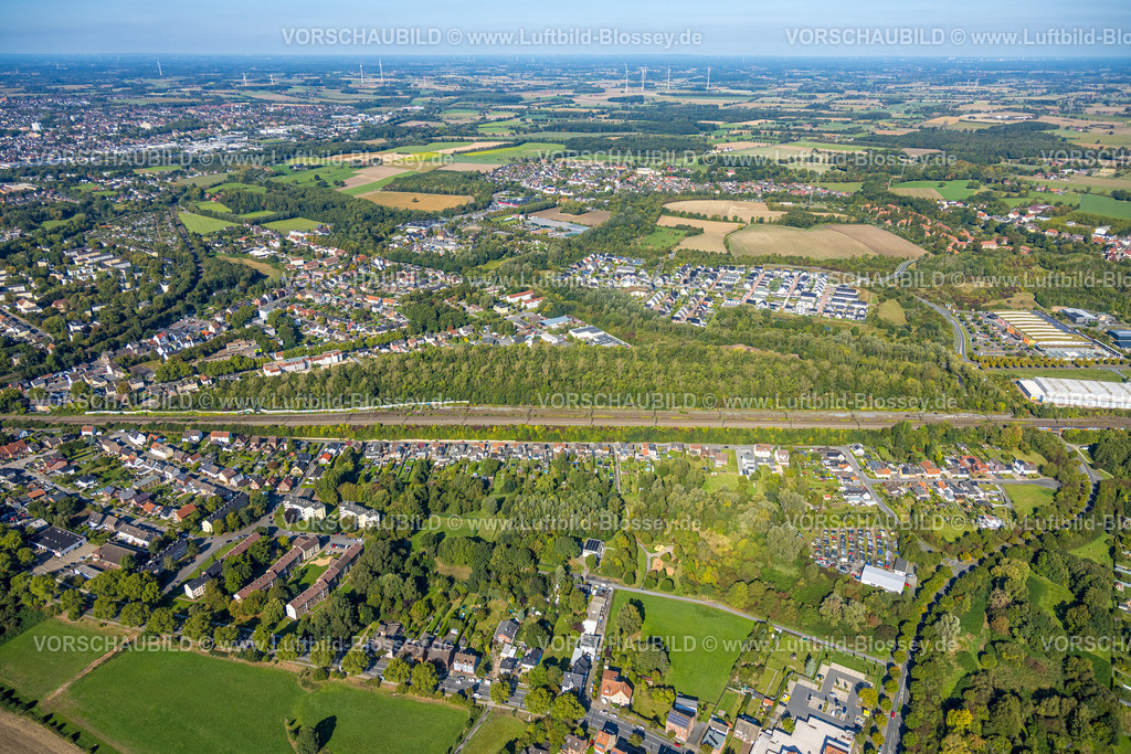 Hamm250901442 | Luftbild, Wohngebiet Am Heimshof, Bahnlinie und Waldgebiet, Neubau Wohngebiet Sachsenring, Stadtbezirk Heessen, Hamm, Ruhrgebiet, Nordrhein-Westfalen, Deutschland
