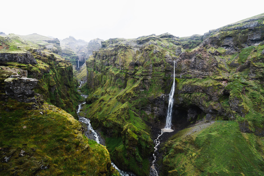 Grünes Tal in Island | Heiko Oßwald - Realisiert mit Pictrs.com