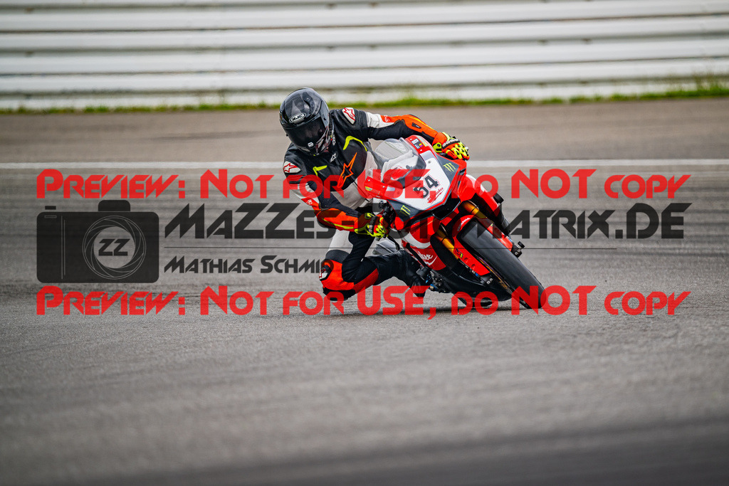 MaZZes_FotoMatrix_240701_6007705_3181 | WEISS