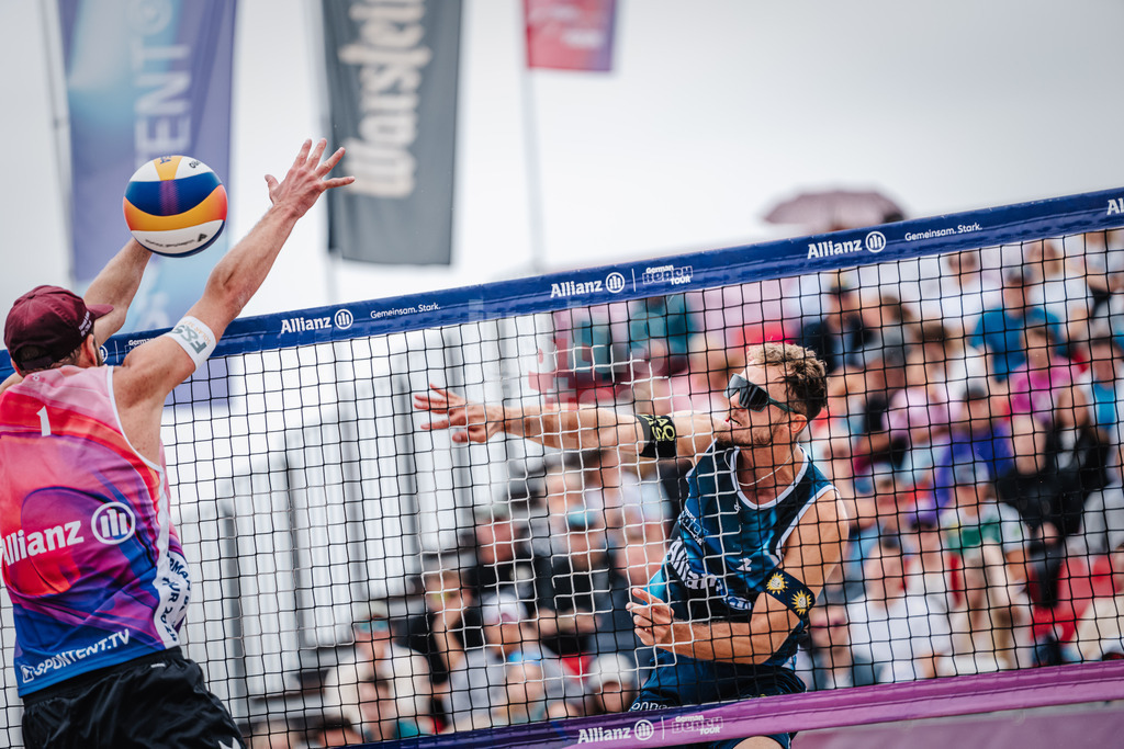 Beachvolleyball | Männer | Allianz German Beach Tour 2024 | Tourstop Kühlungsborn 2 | 18.08.2024 | Jonas Sagstetter beim Angriff