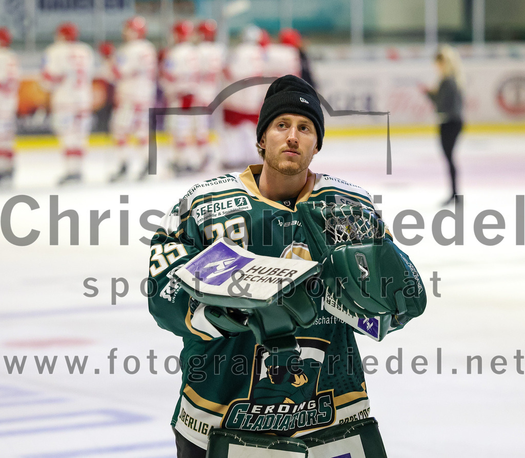 2025-09-12_200_TSV_Erding_gegen_EV_Landshut | Erding, Deutschland, 12.09.2025:Eishockey, Oberliga Süd 2025 / 2026, Testspiel, TSV Erding gegen EV Landshut, Endergebnis: 4:6Torwart Leon Meder (Erding Gladiators, #39)Foto: Christian Riedel / fotografie-riedel.net