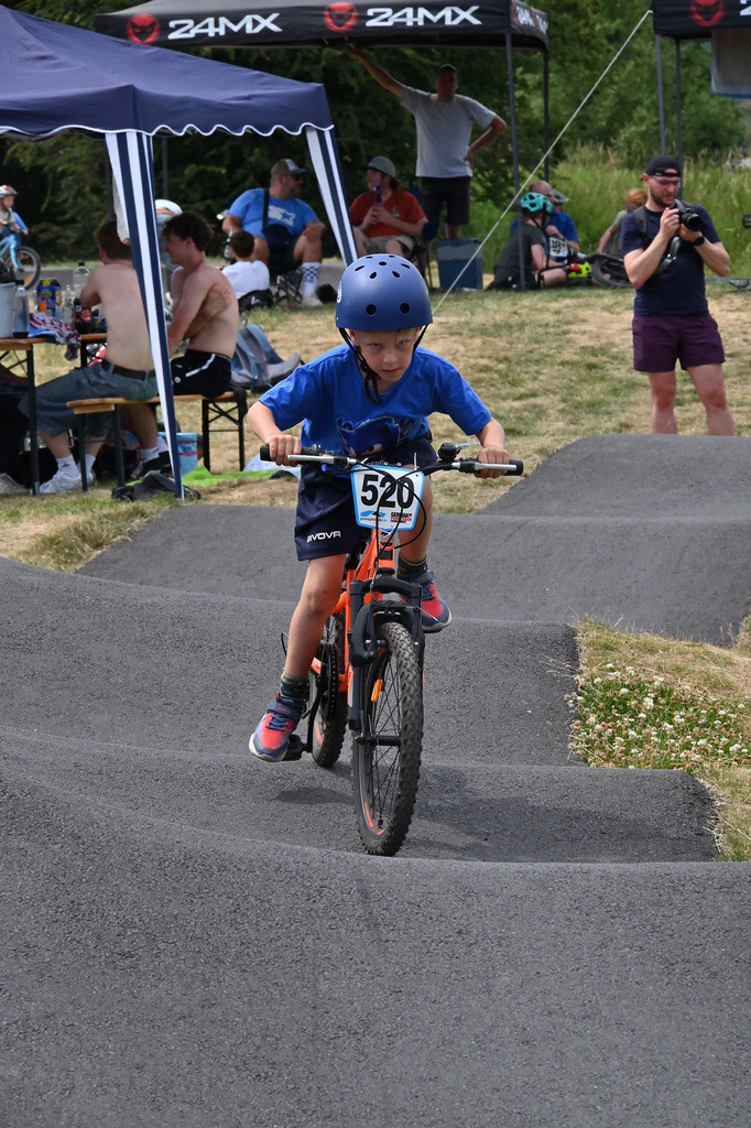 DSC_7108-cam-florian | German Pumptrack Series - Realisiert mit Pictrs.com