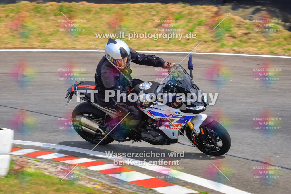 _DSK2556 | Hier findet Ihr Bilder von Touristenfahrten auf der Nürburgring Nordschleife oder von anderen Veranstaltungen die ich besucht habe. Viel Spass beim Durch Schauen 