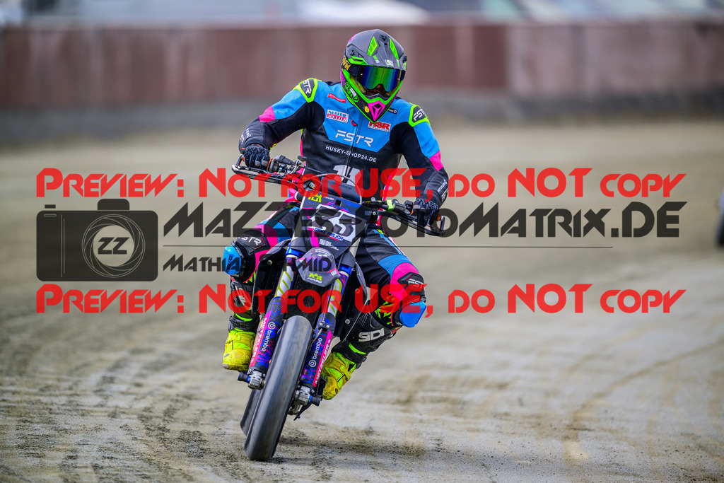 MaZZes_Fotomatrix_20250503_6007705_3013-2 | UE40