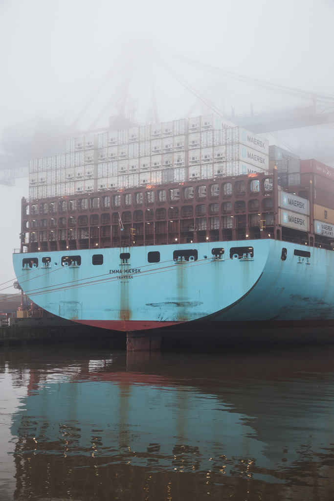 Der echte Hamburger Hafen 17 - URBANISTER | Durch die Stadt gehen, als wohnte man woanders. Fotografie, subjektiver Urbanismus und aktiver Müßiggang. - Realisiert mit Pictrs.com