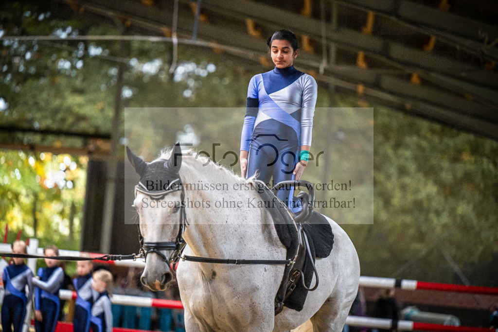 DOS_0057 | Entdecke hochwertige Reitturnierfotos von Foto Oger. Professionell, emotional und authentisch – jetzt Lieblingsmomente im Shop bestellen.Deutschlandweite Turnierfotografie. - Realisiert mit Pictrs.com