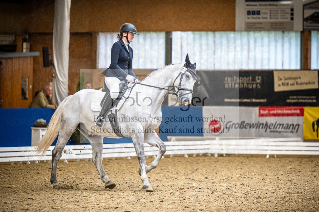 DOS_4674 | Entdecke hochwertige Reitturnierfotos von Foto Oger. Professionell, emotional und authentisch – jetzt Lieblingsmomente im Shop bestellen.Deutschlandweite Turnierfotografie. - Realisiert mit Pictrs.com