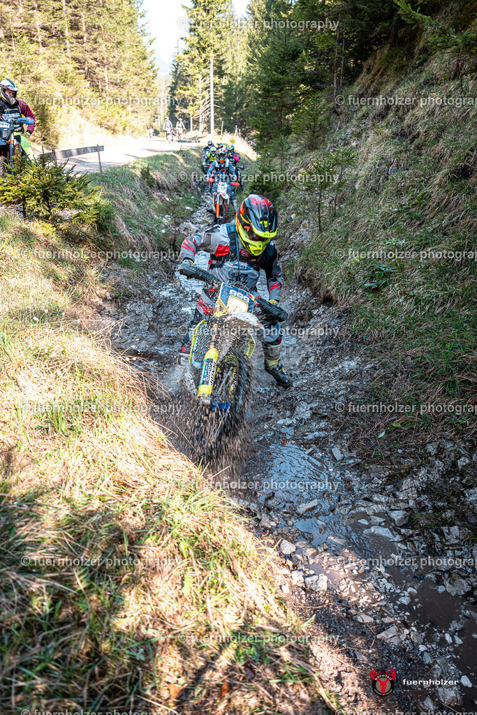 fuernholzer_250501-C1-42 | Fotografische Impressionen von der Red Stag Enduro Extreme by fuernholzer-photography.com. Endurosport in Österreich fotografisch festgehalten von fuernholzer. Auftragsfotografie für Private, Gewerbefotos und Industriefotografie. Eventfotografie, Sportfotografie und Motorsportfotografie. Anbieter von Fotoworkshops, Fototraining, fotografischen Vorträgen und Fotoseminaren.