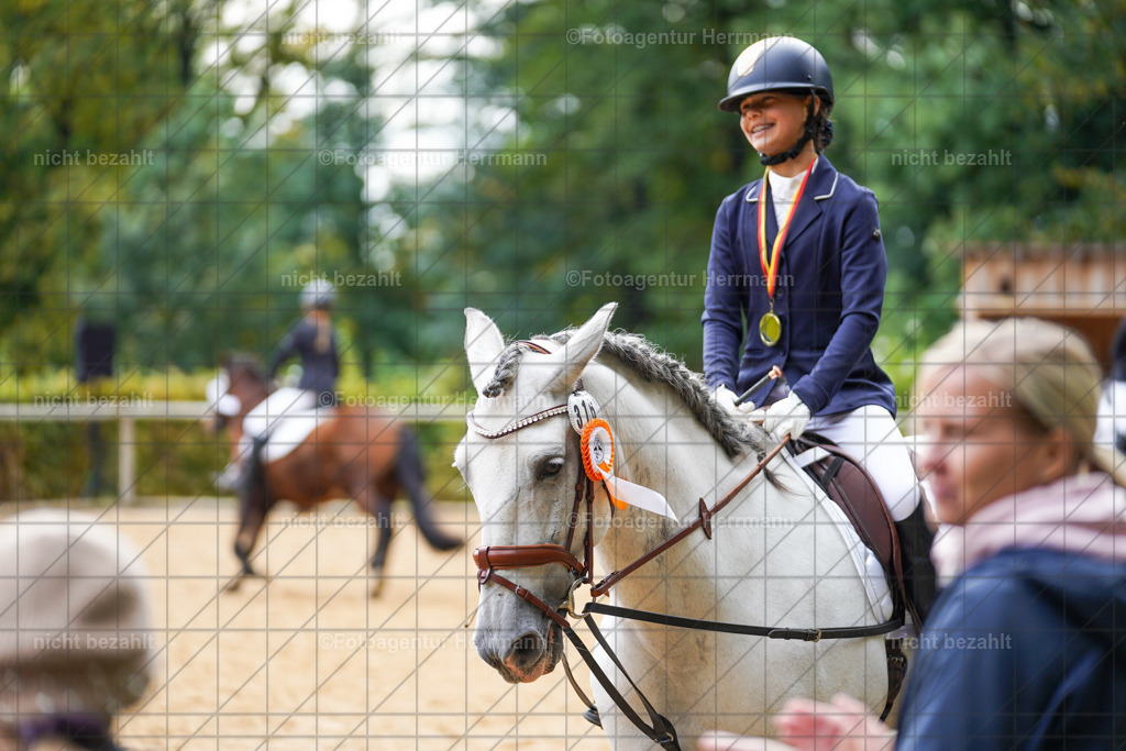 20221008-FAH01302 | Diessen am Ammersee, 2022, Dressur- und Springturnier, Reitsportbilder, Turnierfotografen Bayern, Pferdefotografen, Fotoagentur Herrmann, Turnierbilder