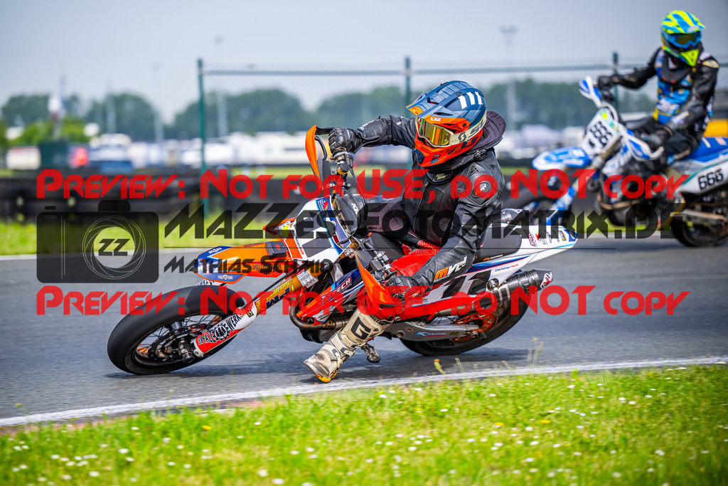 MaZZes_FotoMatrix_240621_6021986_0028 | GELL