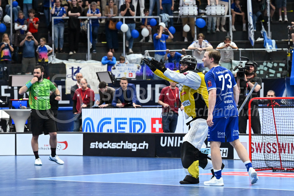 Zug United - HC Rychenberg - 25. April 2026 | Justus Kainulainen (#73 Zug United) verschiesst seinen Penalty gegen Eric Kunz (#35 HC Rychenberg Winterthur) am L-UPL Superfinal-Spiel zwischen Zug United und HC Rychenberg am 25. April 2026 in der BCF Arena, Fribourg, Schweiz.Bild: Sportfotografie Markus Aeschimann | www.markus-aeschimann.ch - Realisiert mit Pictrs.com