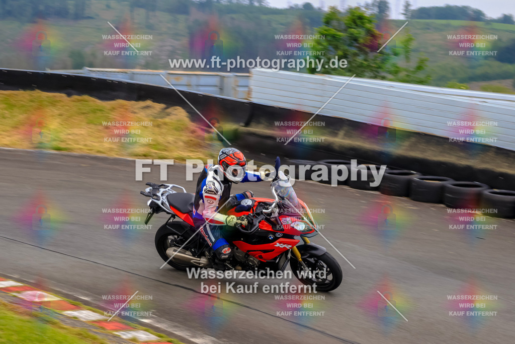 OBK-5767 | Hier findet Ihr Bilder von Touristenfahrten auf der Nürburgring Nordschleife oder von anderen Veranstaltungen die ich besucht habe. Viel Spass beim Durch Schauen 