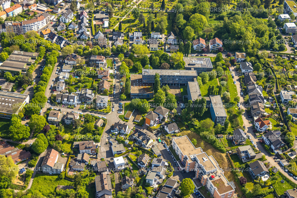 Hagen240504214 | Luftbild, Wohngebiet mit Käthe-Kollwitz-Berufskolleg und Wohlbehagen Stadtblick Pflegeheim, Mittelstadt, Hagen, Ruhrgebiet, Nordrhein-Westfalen, Deutschland