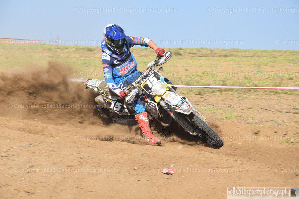 DSC_0403 | Sportfotografie , Motorsport, Motoross, Reitsport, Mointainbike, Enduro,
Landschaft , Outdoor, Eventfotografie, Landschaft, Bilder online bestellen - Realisiert mit Pictrs.com