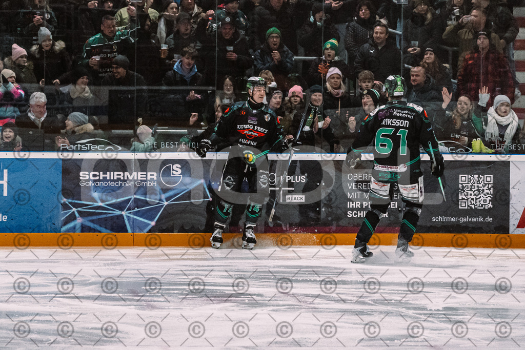 Alligators_vs_Passau_26_12_2025-019 | Höchstadt Alligators Fotogalerie: Eishockey-Action aus Franken. Professionelle Spielfotos, Portraits & Stadionbilder zum Download. Jetzt entdecken! - Realized with Pictrs.com