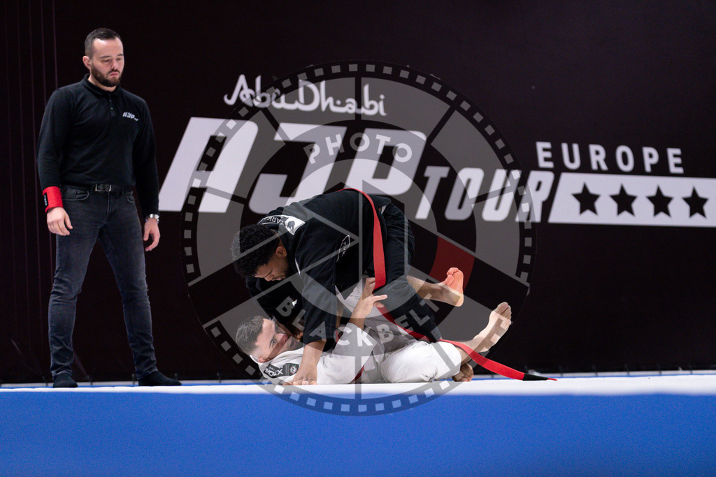 20241013PBB4221 | Athletes compete during the AJP Tour Europe Continental Jiu-Jitsu Amateurs & Masters Championship on October 13, 2024 in Almere near Amsterdam, Netherlands. © Chiara Dazi / photoblackbelt