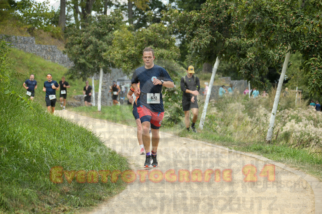 250824_1417_EX1_5670 | Sportfotografie im Rhein-Sieg Kreis, Köln, Bonn, NRW, Rheinland Pfalz, Hessen, etc. Unser Tätigkeitsfeld umfasst den Laufsport vom Volkslauf über den Marathon, Duathlon, Triathon bis zum Ultralauf wie Kölnpfad Ultra oder Schindertrail.