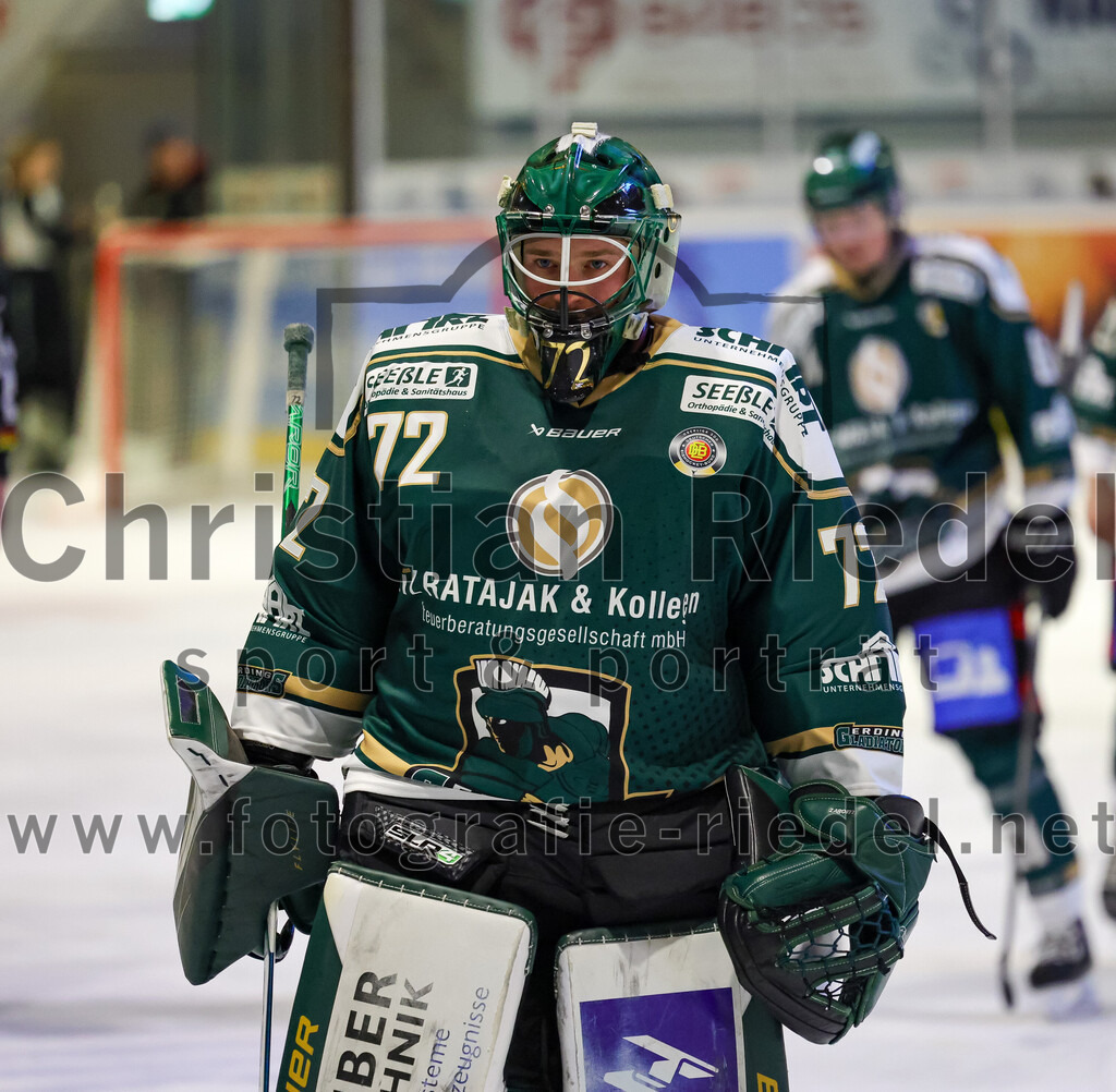 2025-12-28_143_TSV_Erding_gegen_onesto_Tigers_Bayreuth | Erding, Deutschland, 28.12.2025:Eishockey, Oberliga Süd 2025 / 2026, 31. Spieltag, TSV Erding gegen onesto Tigers Bayreuth, Endergebnis: 6:5 n.V.Torwart David Zabolotny (Erding Gladiators, #72)Foto: Christian Riedel / fotografie-riedel.net