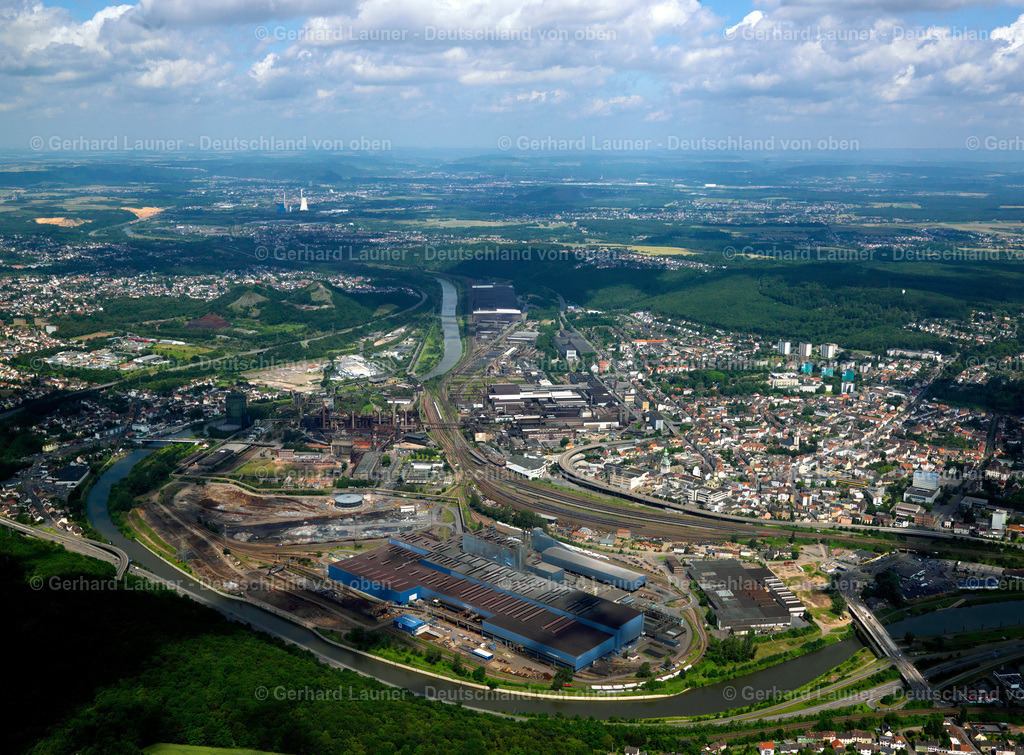 2736091 | Die Völklinger Hütte ist das weltweit einzige vollständig erhaltene Eisenwerk weltweit.Es ist das erste Industriedenkmal dieser Epoche, das in die Welterbeliste der UNESCO aufgenommen wurde