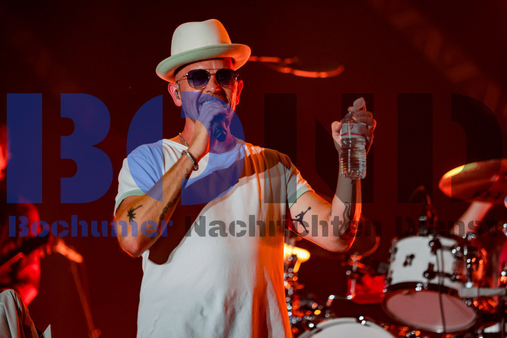 Zeltfestival Ruhr 2024 - Jan Delay  {date} -  | {headline}(Foto: Sebastian Sendlak / BOND) - Realisiert mit Pictrs.com