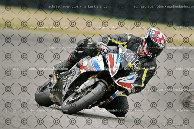 25bt05-1021 | markuskiefer.com - Realisiert mit Pictrs.com