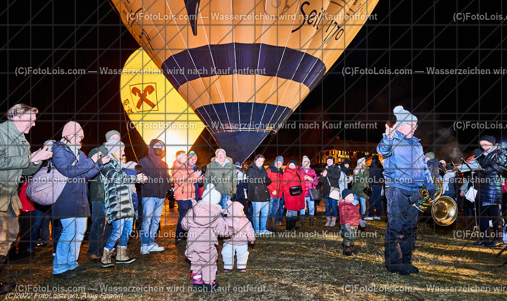 ALP0473_Nacht der Ballone_Lackenhof | (C)FotoLois.com, Alois Spandl, 'Nacht der Ballone' des Ballonclub ÖTSCHERLAND in Lackenhof/Weitental, gemeinsame Veranstaltung mit Tourismusverband ÖTSCHER, Mi 28. Dezember 2022.