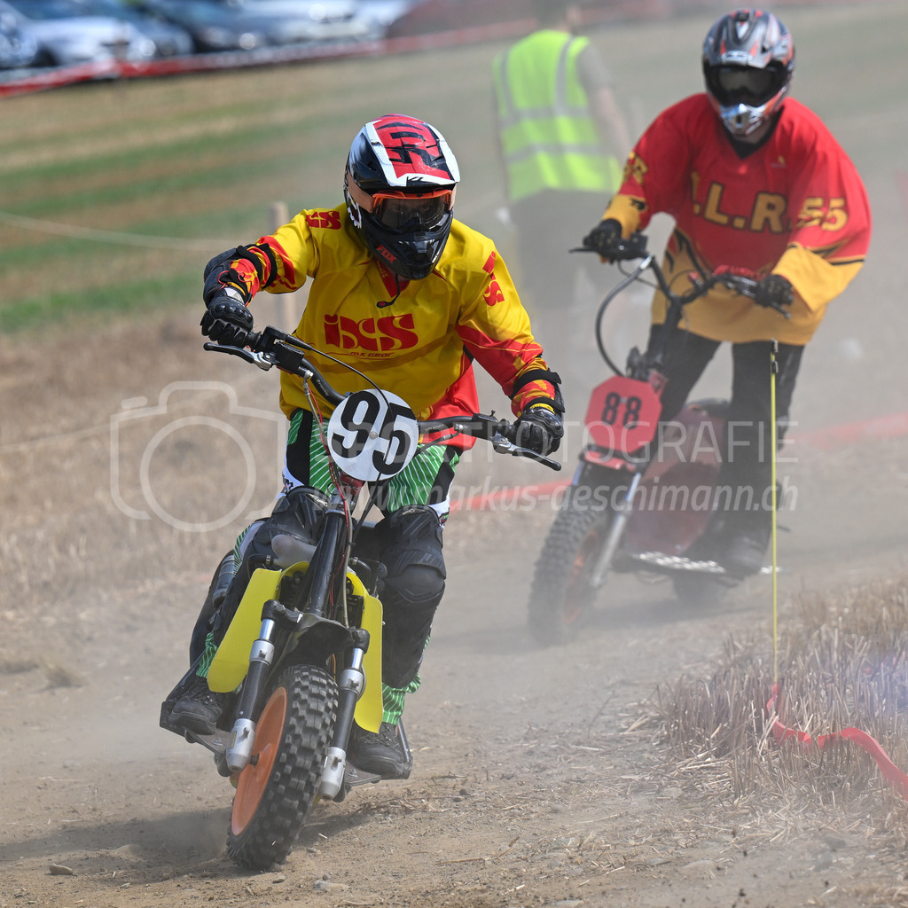 Motortrotti-Rennen Buch am Irchel - 19. August 2023 | Motortrotti-Rennen Buch am Irchel
Buch am Irchel, Kt. Zürich
Bild: Sportfotografie Markus Aeschimann | www.markus-aeschimann.ch - Realisiert mit Pictrs.com