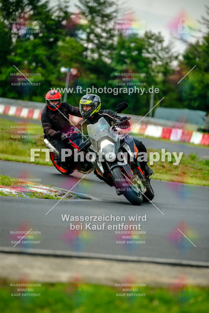 VBK-3821 | Hier findet Ihr Bilder von Touristenfahrten auf der Nürburgring Nordschleife oder von anderen Veranstaltungen die ich besucht habe. Viel Spass beim Durch Schauen 