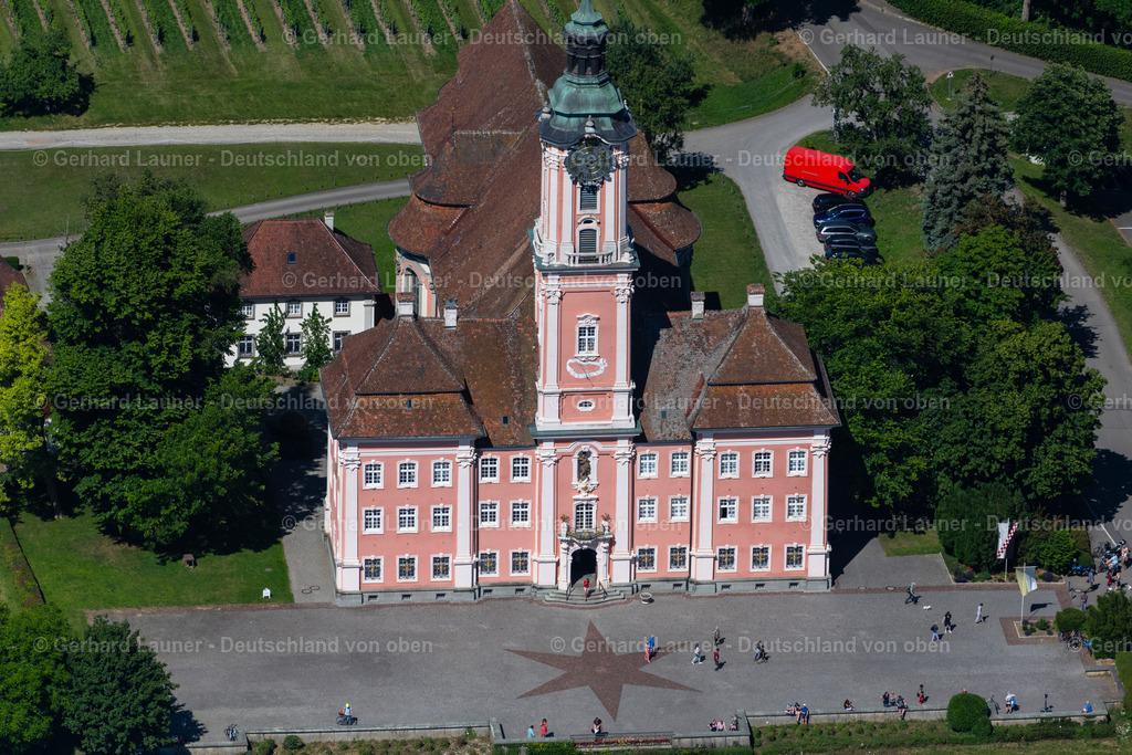4031894 | UHLDINGEN-MüHLHOFEN 12.06.2020 Kirchengebäude Wallfahrtskirche " Basilika Birnau " an der Straße Birnau-Maurach in Uhldingen-Mühlhofen am Bodensee im Bundesland Baden-Württemberg, Deutschland. Weiterführende Informationen bei: Basilika Birnau. // Church building Wallfahrtskirche " Basilika Birnau " on street Birnau-Maurach in Uhldingen-Muehlhofen at Bodensee in the state Baden-Wuerttemberg, Germany. Further information at: Basilika Birnau. Foto: Gerhard Launer