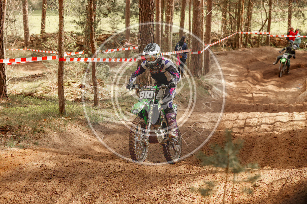 4TaktLauf1-335 | koppe-media - Realisiert mit Pictrs.com