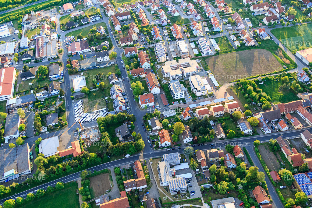 METZBUS Heinrich Metz, Inh. Harry Metz e.K | Luftbild: METZBUS Heinrich Metz, Inh. Harry Metz e.K in Schwebheim im Bundesland Bayern in Deutschland. Foto: IMG_079132.jpg vom 15.05.2015 durch Werner Riehm/FLY-FOTO.de - Realisiert mit Pictrs.com