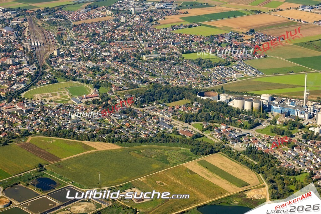 Das Luftbild zeigt : Enzkofen Plattling - Die Luftaufnahme wurde 2023 vom UL-Flugzeug aus erstellt ( keine Drohne ) - Hochauflösende Luftaufnahme - Für grossformatige Ausdrucke geeignet. Die Geschenkidee !Mit Lizenz und Bildrechte bestellbar