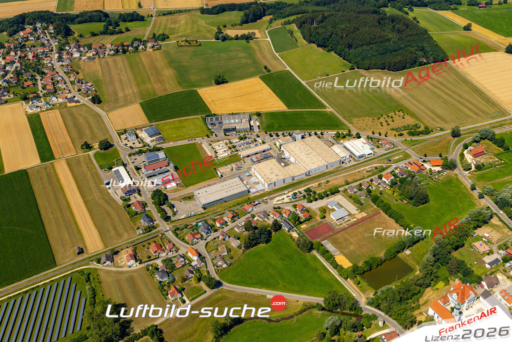 Die Luftaufnahme Gewerbegebiet - Krumbach wurde 2022 vom Flugzeug aus (keine Drohne) erstellt. Hohe Auflösung -für große Poster und Wandbilder geeignet - Garantiert!