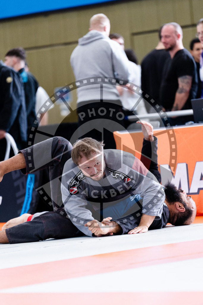 20251122PBB12052 | Athletes compete during the Grappling Industries Berlin Jiu-Jitsu and Grappling Championship, on November 22, 2025 in Berlin, Germany. © photoblackbelt