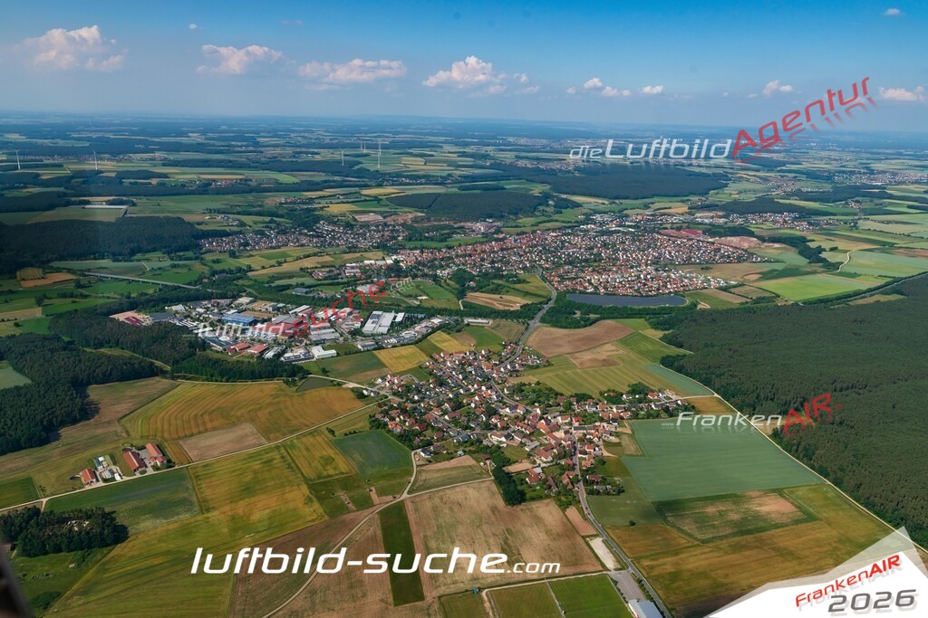 aktuelles Luftbild von  Langenzenn - Luftaufnahme wurde 2018 von https://frankenair.de mittels Flugzeug (keine Drohne) erstellt.