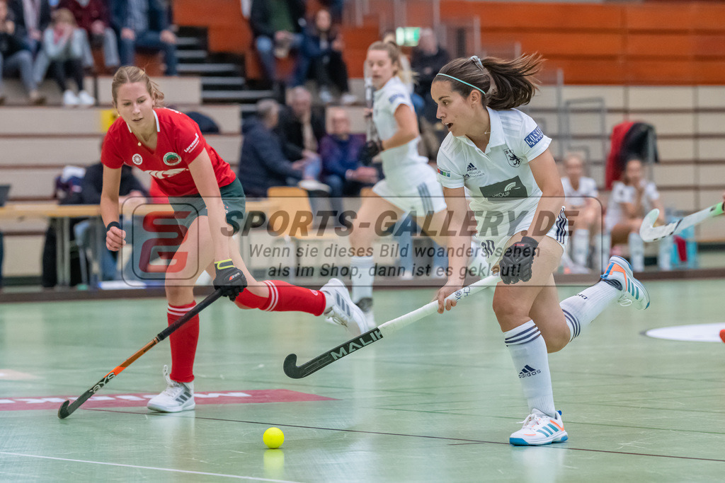 HK_20221126_101691 | 1. Bundesliga ( Halle ) Damen Crefelder HTC - Düsseldorfer HC am 27.11.2022 Crefelder HTC, Krefeld , Clara Ycart ( Düsseldorfer HC #10 )