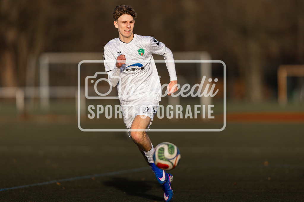 Fußball I Herren I Saison 2025-2026 I Freundschaftsspiel I VFL Osnabrück A-Junioren - JFV Bremen-100 | Elias Hankel (17, JFV Bremen) - Realisiert mit Pictrs.com